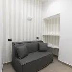 Pensión Pignasecca Domus 4*