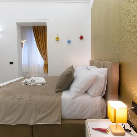 Pignasecca Domus بيت ضيافة نابولي