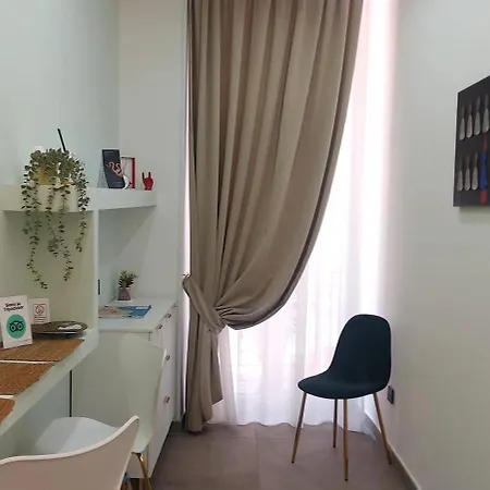 Pignasecca Domus بيت ضيافة 4*